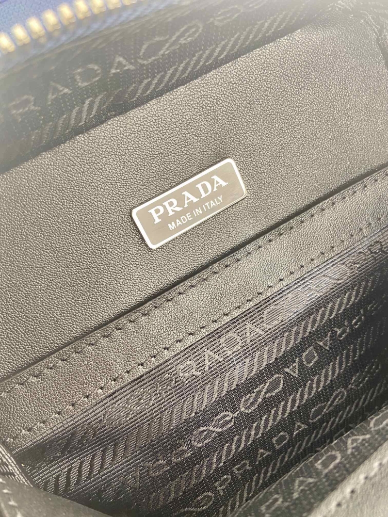 Pra*a waist chest packs